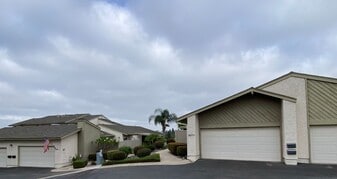 5677 Lake Murray Blvd in La Mesa, CA - Building Photo