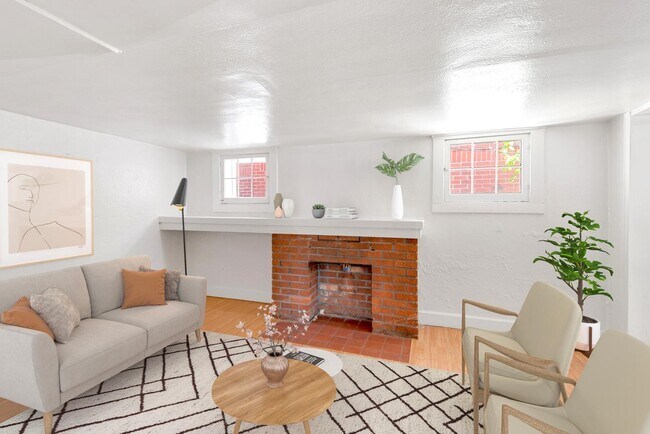 property at 2001 S Grant St