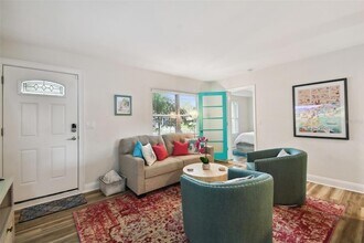 4324 S Clark Ave in Tampa, FL - Building Photo - Building Photo