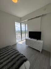 342 NE 35th St, Unit A1 in Miami, FL - Building Photo - Building Photo