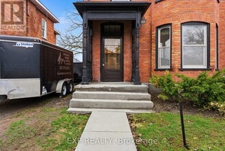 300 Charles St in Belleville, ON - Building Photo - Building Photo