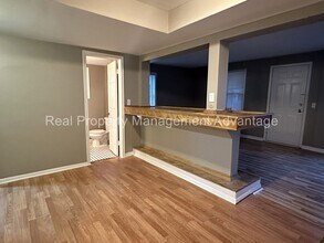 23511 Wellington Ave in Warren, MI - Building Photo - Building Photo
