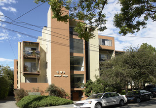 401 Monte Vista Ave in Oakland, CA - Foto de edificio - Building Photo