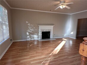 305 Hulan Way in Lawrenceville, GA - Building Photo - Building Photo