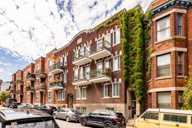 379-381 Édouard-Charles in Montréal, QC - Building Photo - Primary Photo