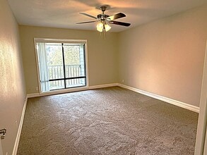 545 S Ranch View Cir, Unit 97 in Anaheim, CA - Foto de edificio - Building Photo