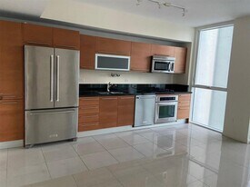 244 Biscayne Blvd, Unit 3305 in Miami, FL - Building Photo