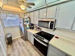 1700 N Atlantic Ave in Cocoa Beach, FL - Building Photo - Building Photo