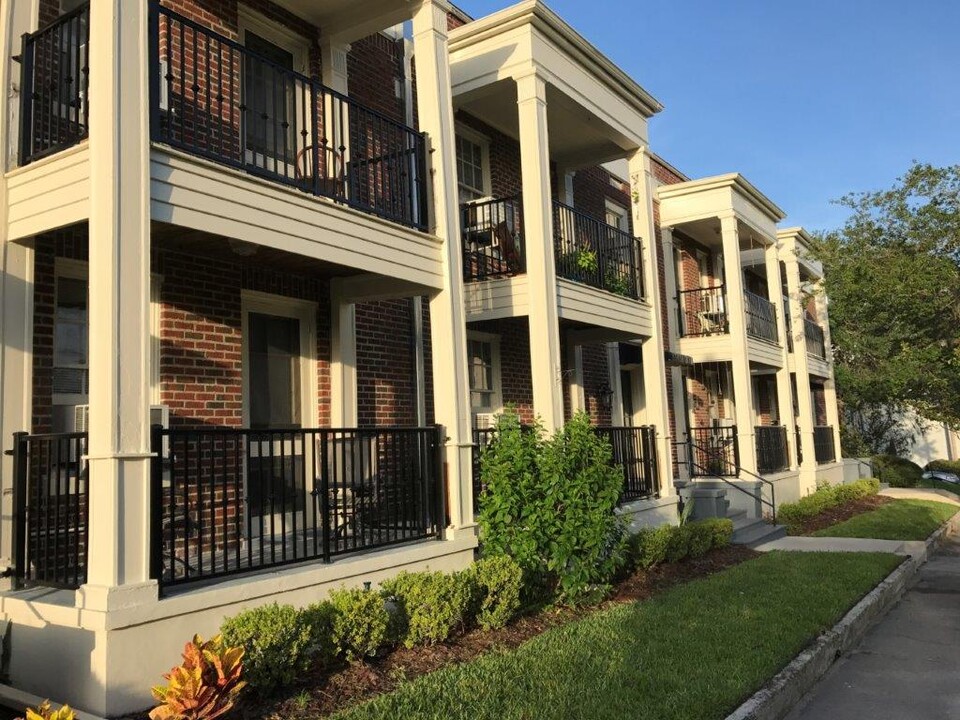 Walnut Apartments in Lakeland, FL - Building Photo