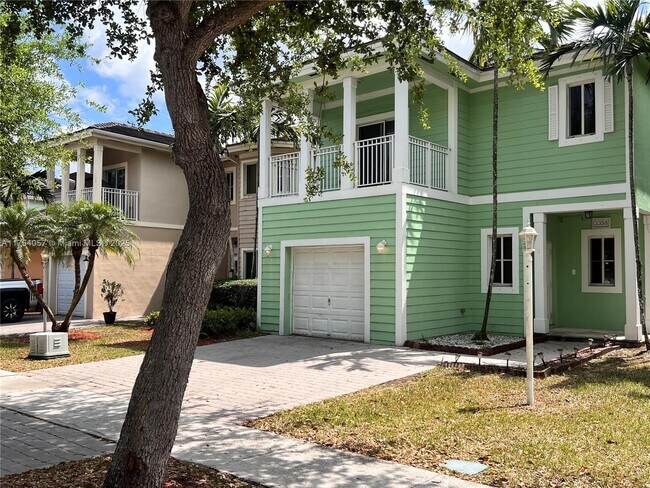 3358 NE 4th St in Homestead, FL - Building Photo - Building Photo