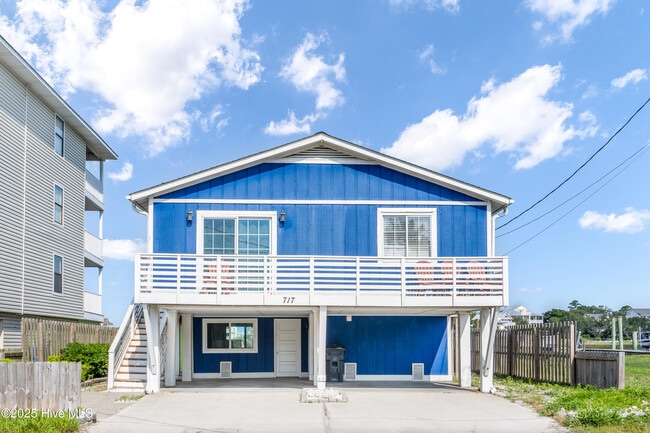 717 Canal Dr