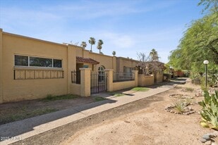 516 N Hobson Plaza in Mesa, AZ - Building Photo