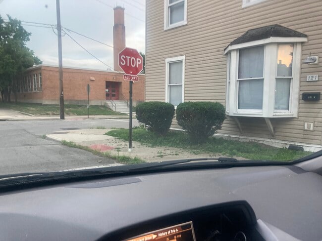 121 E Patterson Ave