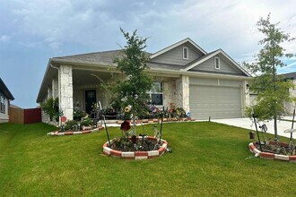106 Canadian River Trl in Hutto, TX - Foto de edificio - Building Photo