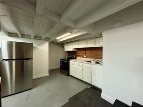 2007 S Ervay St in Dallas, TX - Foto de edificio - Building Photo