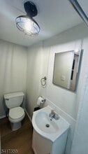 36 Cross St in Montclair, NJ - Building Photo - Building Photo