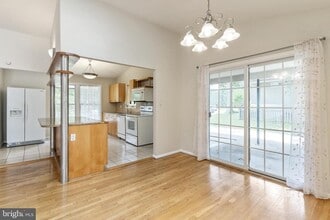 13916 Dowlais Dr in Rockville, MD - Building Photo - Building Photo