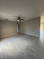 644 Mosswood Ln in Fayetteville, NC - Building Photo