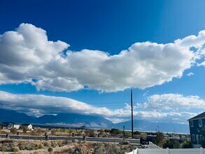 4963 E Silver Ridge Rd, Unit Upstairs in Eagle Mountain, UT - Foto de edificio - Building Photo