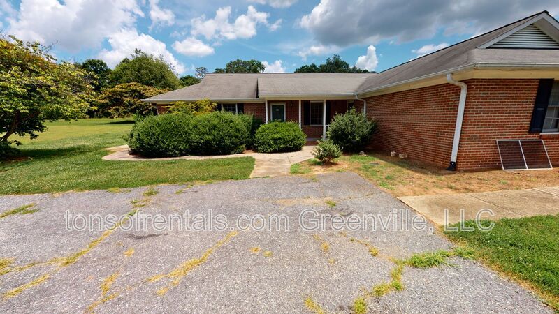 119 Lacey Ln in Spartanburg, SC - Building Photo