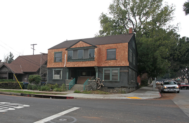 73 S Michigan Ave in Pasadena, CA - Foto de edificio - Building Photo