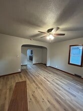 410 S 4th St in Oskaloosa, IA - Building Photo - Building Photo
