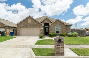 3042 Besterio Dr in Corpus Christi, TX - Building Photo