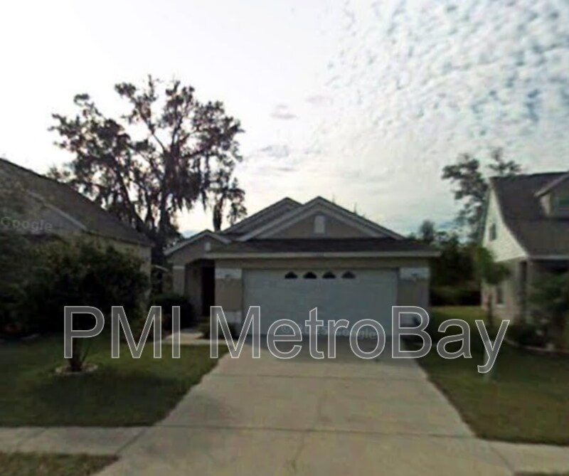 15016 Deer Meadow Dr in Lutz, FL - Building Photo