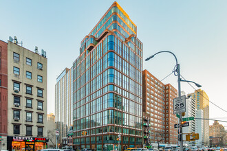 200 E 20th St in New York, NY - Foto de edificio - Primary Photo