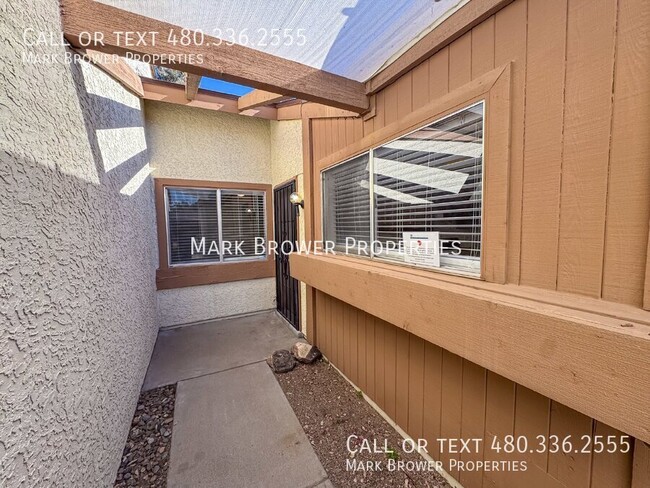 2604 W Joan De Arc Ave in Phoenix, AZ - Building Photo - Building Photo