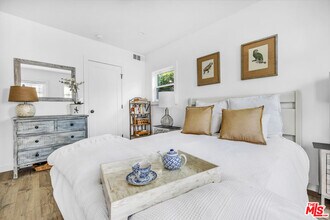 714 Crestmoore Pl in Los Angeles, CA - Building Photo - Building Photo