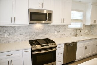 5532 134th Pl in Hawthorne, CA - Building Photo - Building Photo