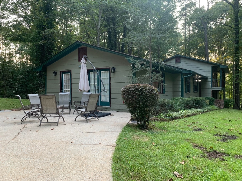 4251 Mink Livsey Rd in Snellville, GA - Foto de edificio