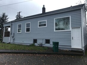 1716 Birch St in Forest Grove, OR - Building Photo - Building Photo