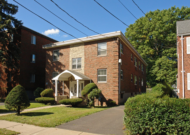 177 Oakwood Ave in West Hartford, CT - Building Photo - Building Photo