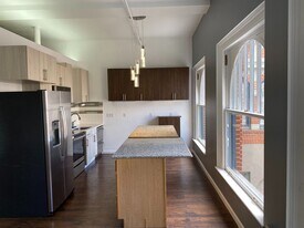 1555 California St in Denver, CO - Building Photo