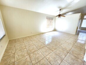 137 Windy Creek Ave in Las Vegas, NV - Building Photo - Building Photo