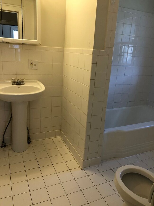 610 S Henderson St in Bloomington, IN - Building Photo - Building Photo