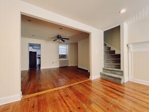126 Grape St in Philadelphia, PA - Building Photo - Building Photo