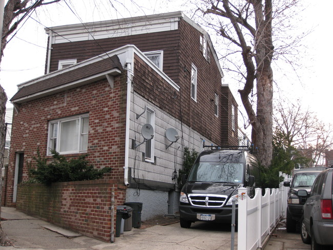 68-20 Jay Ave in Flushing, NY - Building Photo - Building Photo