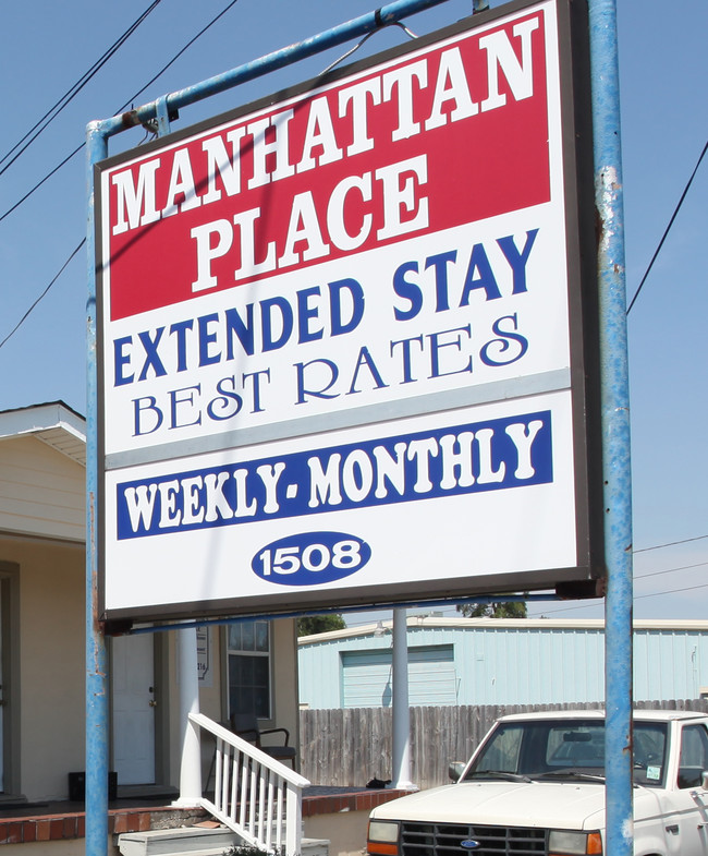 1508 Manhattan Blvd in Harvey, LA - Foto de edificio - Building Photo