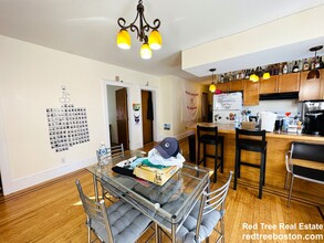 28 Cherry St, Unit #1 in Somerville, MA - Building Photo - Building Photo