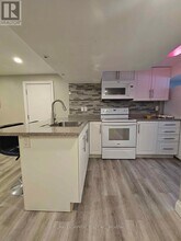 320 E 19th St in Hamilton, ON - Building Photo - Building Photo