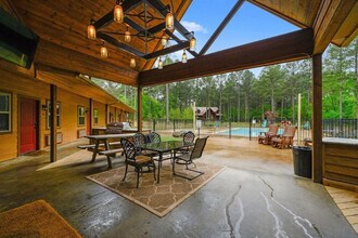 78 N Lukfata Trl Rd in Broken Bow, OK - Foto de edificio - Building Photo