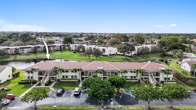 2840 Casa Way, Unit 202 in Delray Beach, FL - Foto de edificio - Building Photo
