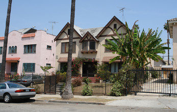 912 S Mariposa Ave in Los Angeles, CA - Building Photo - Building Photo