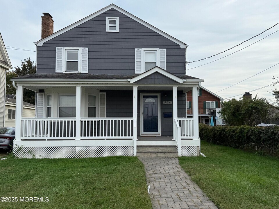 504 Laurel Ave in Point Pleasant Beach, NJ - Building Photo