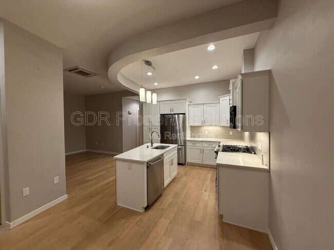 3600 Central Ave SE in Albuquerque, NM - Building Photo - Building Photo