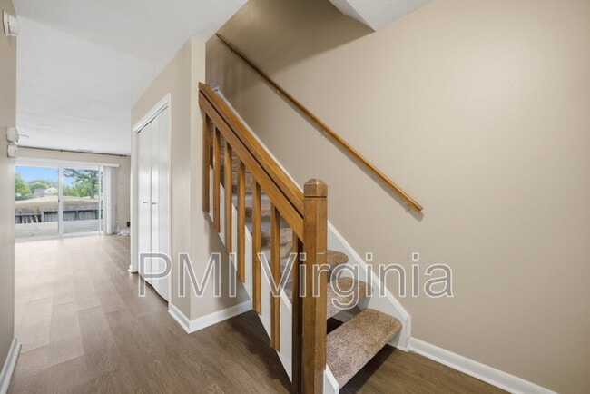 5140 Glenwood Way in Virginia Beach, VA - Building Photo - Building Photo