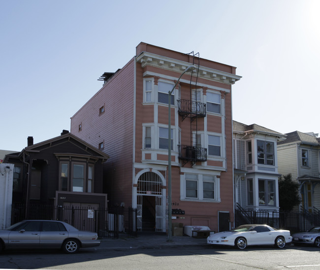 1920 Castro St in Oakland, CA - Building Photo - Building Photo